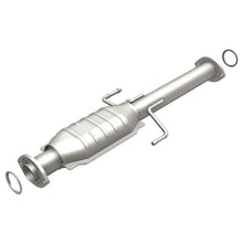 Load image into Gallery viewer, MagnaFlow Direct Fit Catalytic Converter 01-02 Tacoma CC-SB 3.4L 4w