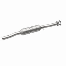 Load image into Gallery viewer, MagnaFlow Direct Fit Catalytic Converter Ford Excursion 00-02 5.4L