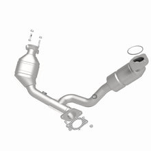 Load image into Gallery viewer, MagnaFlow Direct Fit Catalytic Converter 00-03 Ford Taurus 3.0L fron