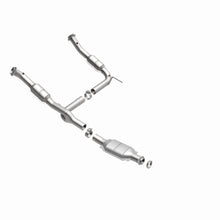 Load image into Gallery viewer, MagnaFlow Direct Fit Catalytic Converter Explorer 02-04 4.6L