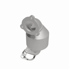 Load image into Gallery viewer, MagnaFlow Direct Fit Catalytic Converter OEM 13-15 Hyundai Veloster 1.6L Underbody
