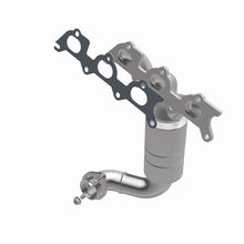 Load image into Gallery viewer, MagnaFlow DF Cat Conv 07-11 Chrysler Sebring 2.7L Fr Manifold / 08-10 Dodge Avenger 2.7L Fr Manifold