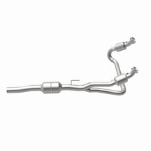 Load image into Gallery viewer, MagnaFlow Direct Fit Catalytic Converter 02-03 Dodge Durango
