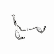 Load image into Gallery viewer, MagnaFlow Direct Fit Catalytic Converter 2002 Chevy E 1500 Van 4.3L