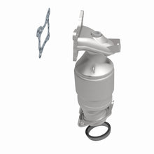Load image into Gallery viewer, MagnaFlow Direct Fit Catalytic Converter 12-14 Honda CR-V 2.4L