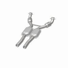 Load image into Gallery viewer, MagnaFlow Direct Fit Catalytic Converter 04 Chevrolet Corvette 5.7L *NOT FOR SALE IN CALIFORNIA*