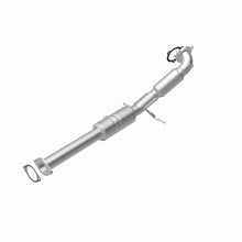 Load image into Gallery viewer, MagnaFlow Direct Fit Catalytic Conv Volvo 02-04 S60 2.3L/S60 2.4L Turbo / 02-04 V70 2.3L/2.4L Turbo