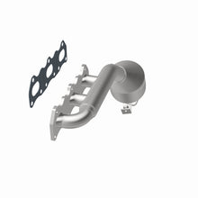 Load image into Gallery viewer, MagnaFlow Direct Fit Catalytic Converter 00 Suzuki Grand Vitara 2.5L