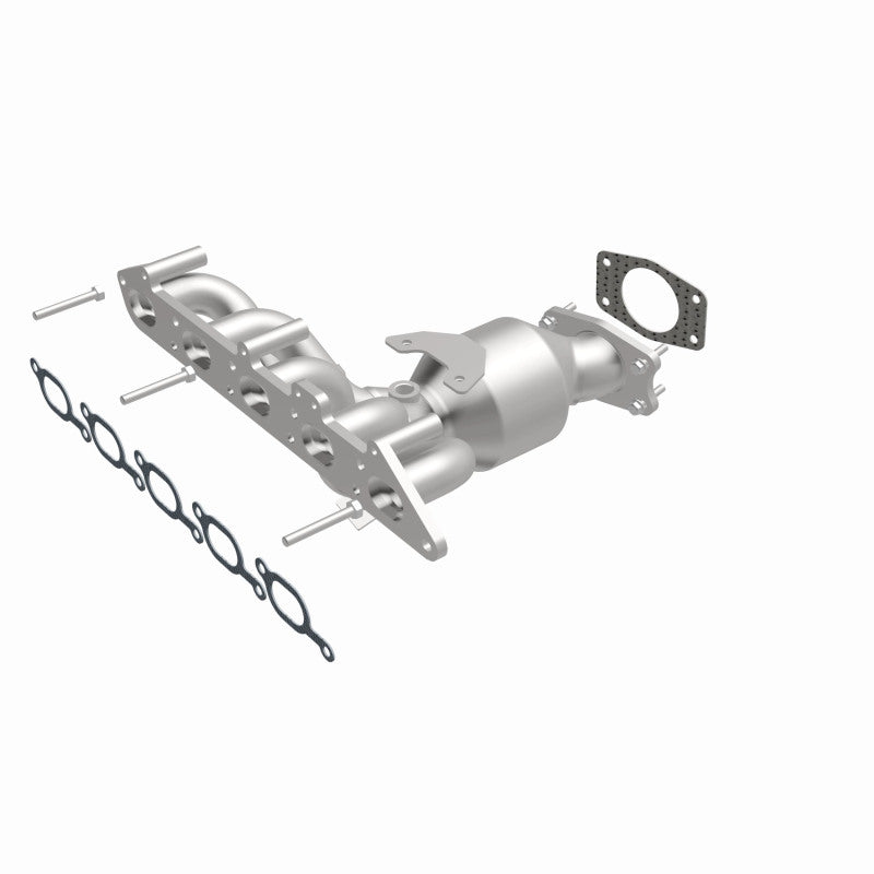 MagnaFlow Direct Fit Catalytic Converter 01-05 Volvo S60 2.4L / V70 2.4L