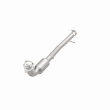 Load image into Gallery viewer, MagnaFlow Direct Fit Catalytic Converter 07-09 Range Rover v8 4.2/4.4L OEM Underbody