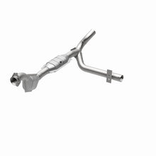 Load image into Gallery viewer, MagnaFlow Direct Fit Catalytic Converter 01 Ford Trucks 4.6L