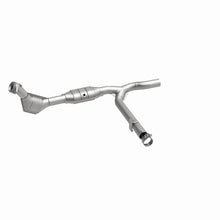 Load image into Gallery viewer, MagnaFlow Direct Fit Catalytic Converter 99 F150/250 4.6L P/S