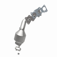 Load image into Gallery viewer, MagnaFlow Direct Fit Catalytic Converter 2007-2009 Sorento 3.3 3.8 L Manifold