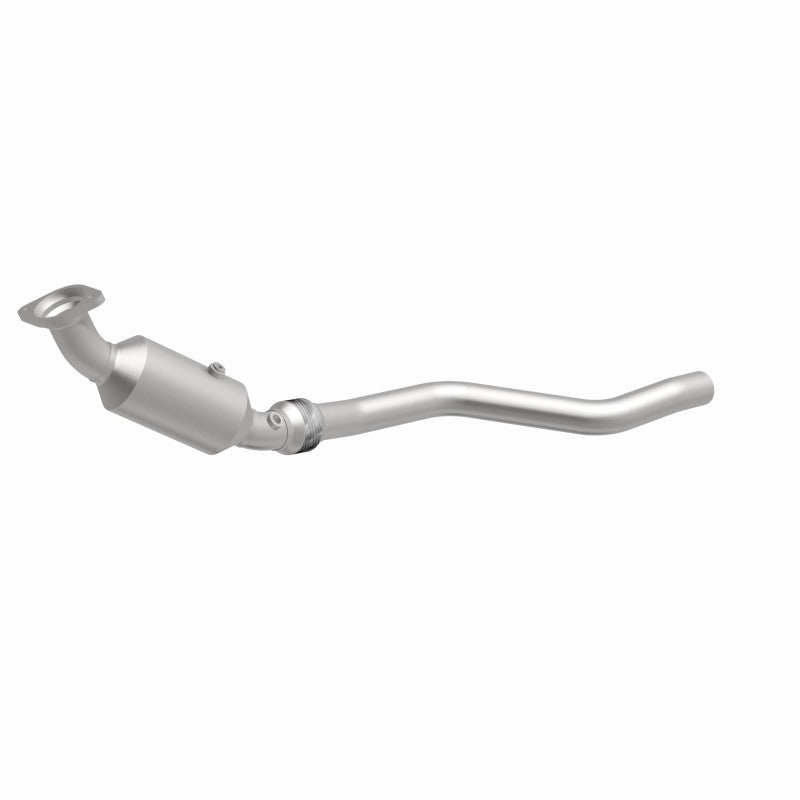 MagnaFlow Direct Fit Catalytic Converter 2005 Chrysler 300C 5.7L V8 / 2005 Dodge Magnum 5.7L V8