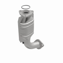 Load image into Gallery viewer, MagnaFlow Direct Fit Catalytic Converter 2000 Chevy Tracker 1.6L