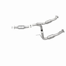 Load image into Gallery viewer, MagnaFlow Direct Fit Catalytic Converter Explorer 02-04 4.6L