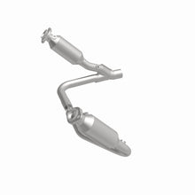 Load image into Gallery viewer, MagnaFlow Direct Fit Catalytic Converter California Grade 07-08 Dodge Durango 3.7L