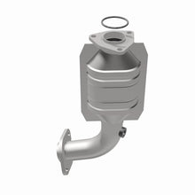 Load image into Gallery viewer, MagnaFlow Direct Fit Catalytic Converter 2000 Chevy Tracker 1.6L
