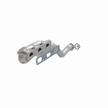 Load image into Gallery viewer, MagnaFlow Direct Fit Catalytic Converter BMW 5 99-00 Front