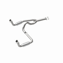 Load image into Gallery viewer, MagnaFlow Direct Fit Catalytic Converter 00 Chevy Express 1500 5.7L