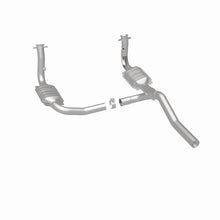 Load image into Gallery viewer, MagnaFlow Direct Fit Catalytic Converter 2009-2012 Dodge Nitro 3.7L Underbody