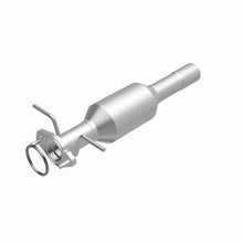 Load image into Gallery viewer, MagnaFlow Direct Fit Catalytic Converter 06 Focus ZX3 2.0/2.3L OEM