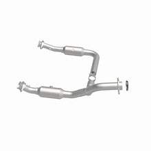 Load image into Gallery viewer, MagnaFlow DF Cat Conv 06-09 Ford Explorer/06-10 Mercury Mountaineer 4.6L Y-Pipe Assembly (49 State)