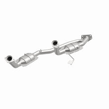 Load image into Gallery viewer, MagnaFlow Direct Fit Catalytic Converter 04 Ford Freestar 3.9L