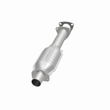 Load image into Gallery viewer, MagnaFlow Direct Fit Catalytic Converter 95-98 GM S10 Pickup 4.3L