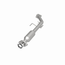 Load image into Gallery viewer, MagnaFlow Direct Fit Catalytic Converter 01-03 Toyota Sienna 3.0L