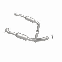 Load image into Gallery viewer, MagnaFlow DF Conv Ford/Mercury 06-10 Explorer/Mountaineer/ 07-10 Explorer SportTrac 4.0L Y-Pipe Assy