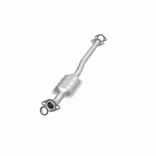 Load image into Gallery viewer, MagnaFlow Direct Fit Catalytic Converter Chevrolet-Geo 2001