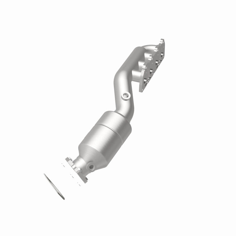 MagnaFlow Direct Fit Catalytic Converter 02-04 VW Passat 4.0L