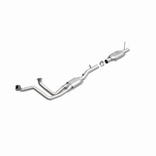 Load image into Gallery viewer, MagnaFlow Direct Fit Catalytic Converter 96 Ford F-150 4.9L I-6