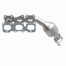 Load image into Gallery viewer, MagnaFlow Direct Fit Catalytic Converter 2009 Kia Borrego 3.8L Passenger Side