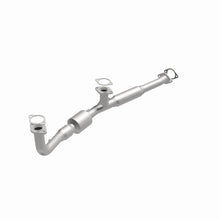Load image into Gallery viewer, MagnaFlow Direct Fit Catalytic Converter 96-00 Chrysler Sebring 2.5L