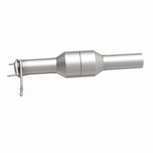 Load image into Gallery viewer, MagnaFlow Direct Fit Catalytic Converter 03-05 Ford F250/350 SD 6.0