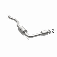 Load image into Gallery viewer, MagnaFlow Direct Fit Catalytic Converter 02 Volkswagen Eurovan 2.8L