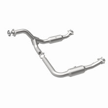 Load image into Gallery viewer, MagnaFlow DF Cat Conv 06-09 Ford Explorer/06-10 Mercury Mountaineer 4.6L Y-Pipe Assembly (49 State)