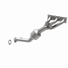 Load image into Gallery viewer, MagnaFlow Direct Fit Catalytic Converter BMW 5 06-07 Front OEM