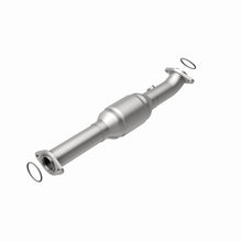 Load image into Gallery viewer, MagnaFlow Direct Fit Catalytic Converter 05-09 Toyota Tacoma 4.0L P/S Rear