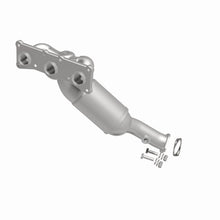 Load image into Gallery viewer, MagnaFlow California DF Catalytic Conv 07-13 BMW 328i L6 3.0LGAS 3.75in Inlet 4in Outlet 2in Dia