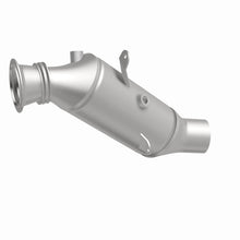 Load image into Gallery viewer, MagnaFlow Direct Fit Catalytic Converter 2015 BMW 640i/740i Underbody