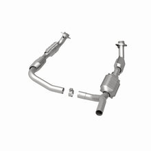 Load image into Gallery viewer, MagnaFlow Direct Fit Catalytic Converter 07-08 Ford E-150 4.6L