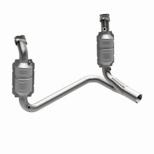 Load image into Gallery viewer, MagnaFlow Direct Fit Catalytic Converter 04 Dodge Durango 3.7L/4.7L