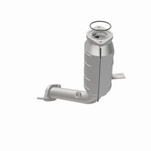 Load image into Gallery viewer, MagnaFlow Direct Fit Catalytic Converter 05-07 Ford Freestyle 3.0L