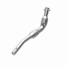 Load image into Gallery viewer, MagnaFlow Direct Fit Catalytic Converter 2014-2016 Land Rover LR4 V6 3 OEM Underbody