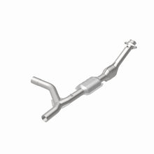Load image into Gallery viewer, MagnaFlow Direct Fit Catalytic Converter 00-04 Ford E150 4.6L P/S