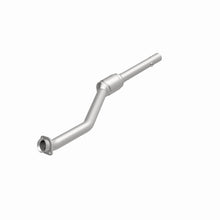Load image into Gallery viewer, MagnaFlow Direct Fit Catalytic Converter 99-00 BMW 540i 4.4L DS Rear