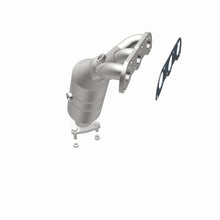 Load image into Gallery viewer, MagnaFlow Direct Fit Catalytic Converter 04-05 Suz Verona2.5 Manifold Rear
